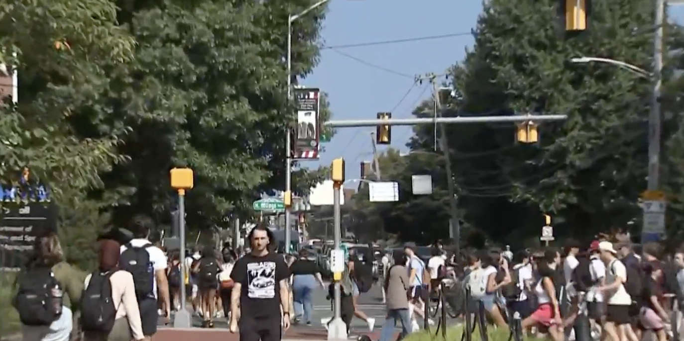 特拉华大学大一新生开学第一天被超速摩托车手撞死